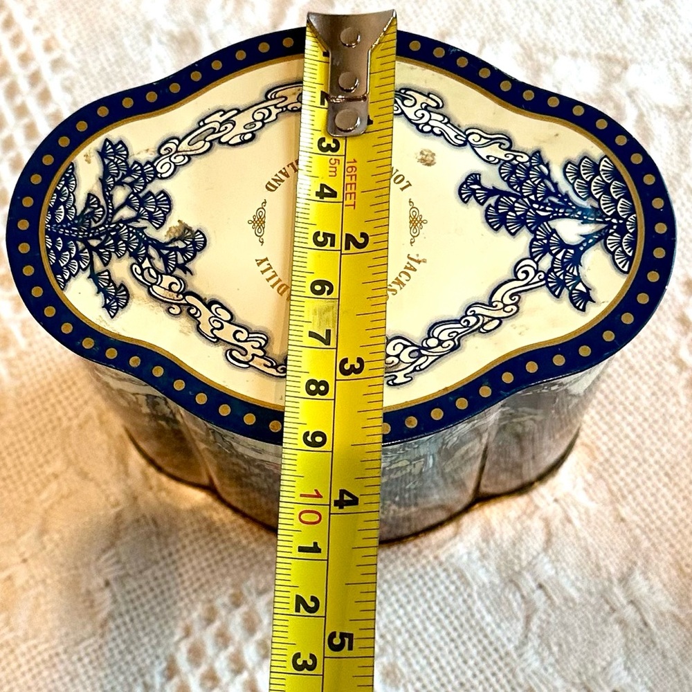 Vtg Jacksons of Piccadilly London Morning Tea Tin Canister Unique Shape
Tiffany - Picture 8 of 11